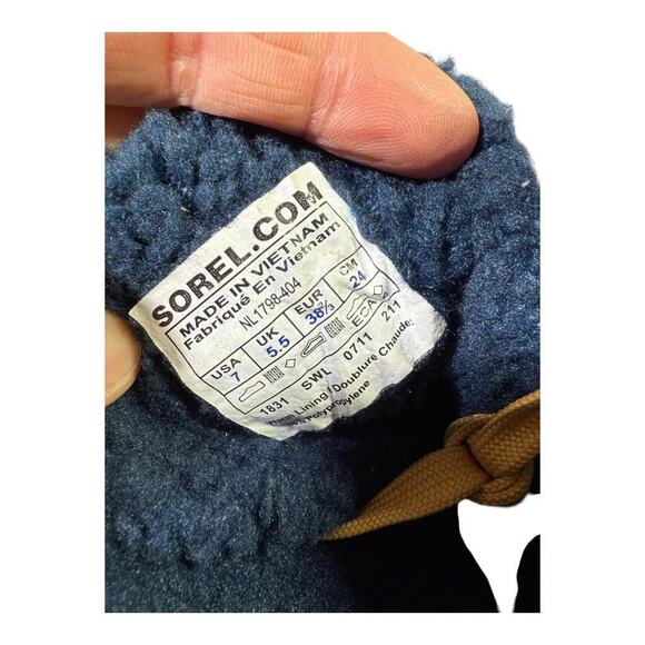 Sorel Tivoli Plaid Waterproof Snow Boots Women size 7 - Picture 3 of 7